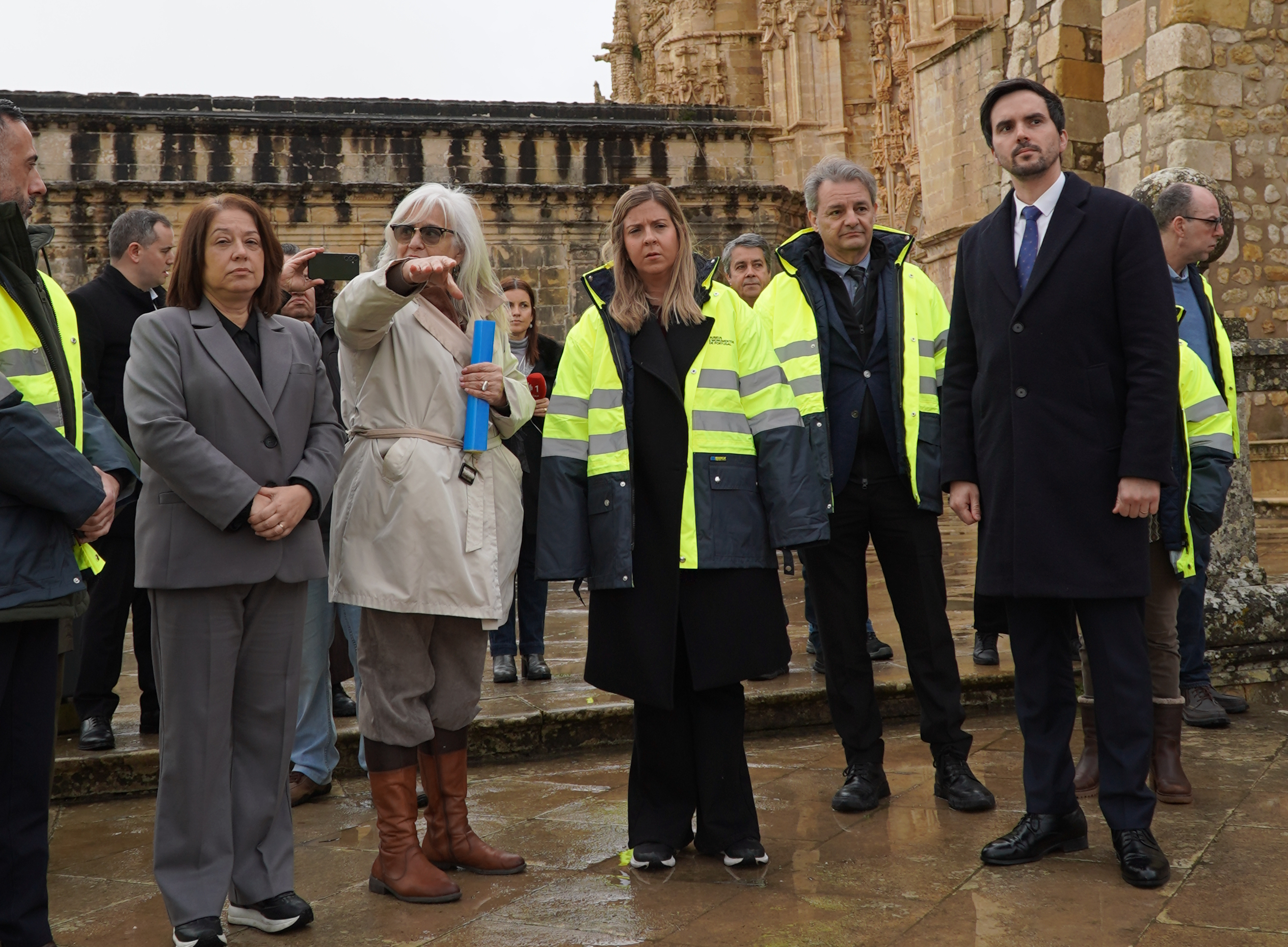 Ministra da Cultura visita Convento de Cristo e Mata dos Sete Montes após danos provocados pela depressão Kristin