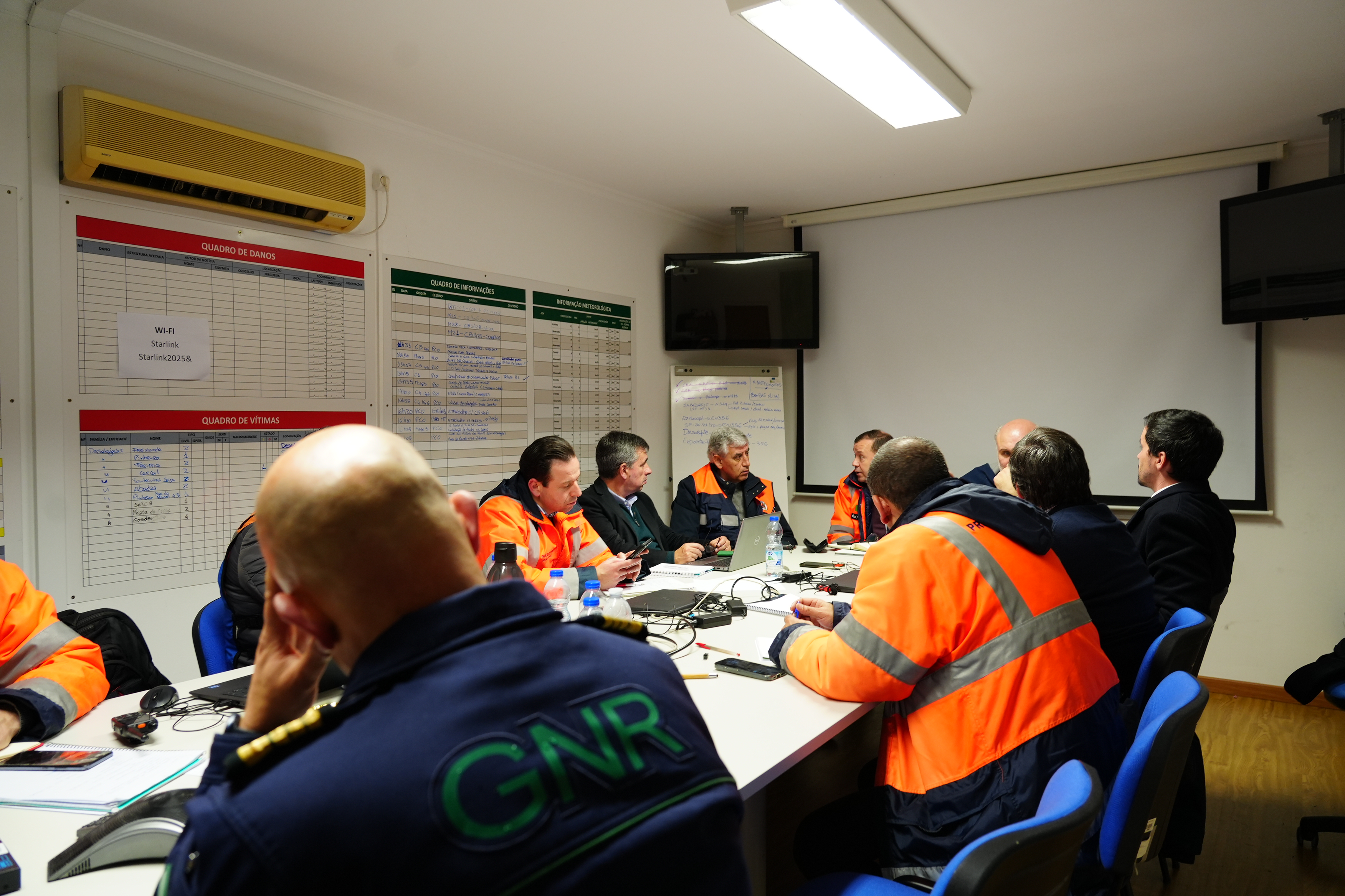 Presidentes de câmara dos concelhos afetados pela Depressão Kristin reuniram com coordenador da Estrutura de Missão Nacional